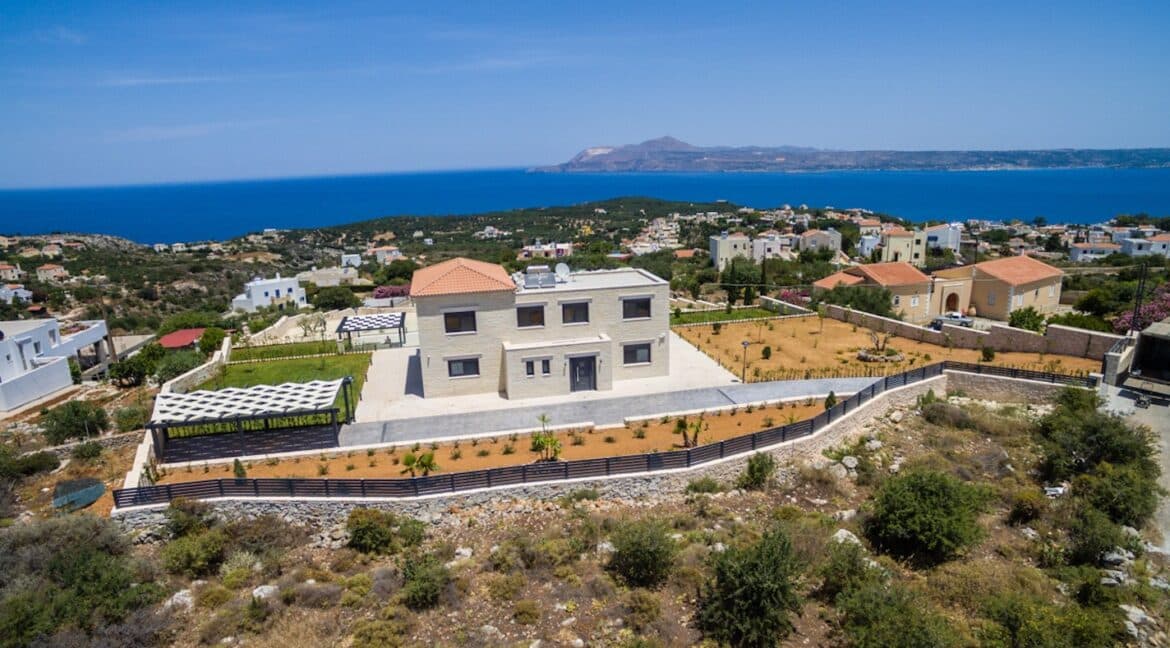 Beautiful villa in Chania Crete with pool, Luxury Estates in Crete, Property in Crete, Villas for sale in Crete, Real Estate in Crete 1