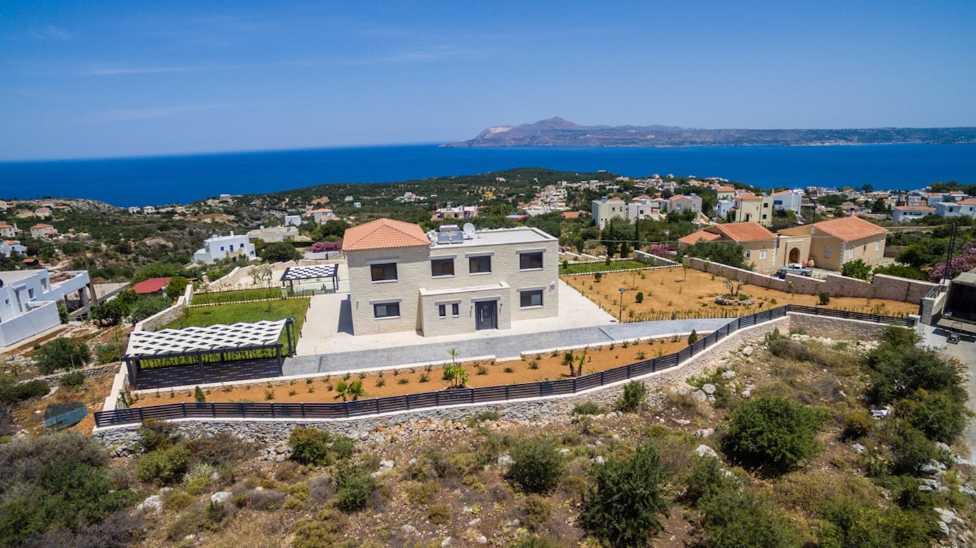 Beautiful villa in Chania Crete with pool, GREEK EXCLUSIVE