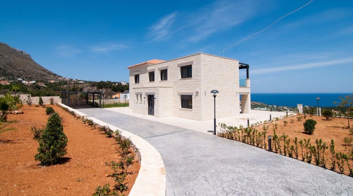 Beautiful villa in Chania Crete with pool, Luxury Estates in Crete, Property in Crete, Villas for sale in Crete, Real Estate in Crete 14