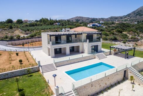 Beautiful villa in Chania Crete with pool, Luxury Estates in Crete, Property in Crete, Villas for sale in Crete, Real Estate in Crete 5