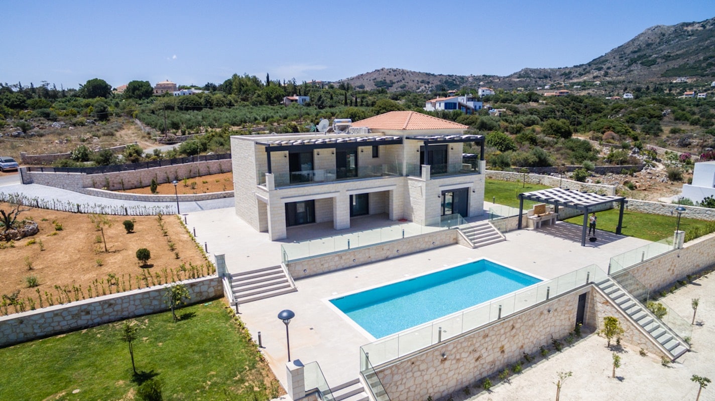 Beautiful villa in Chania Crete with pool, GREEK EXCLUSIVE