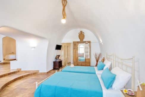 House for sale in Santorini, in Karterados 9