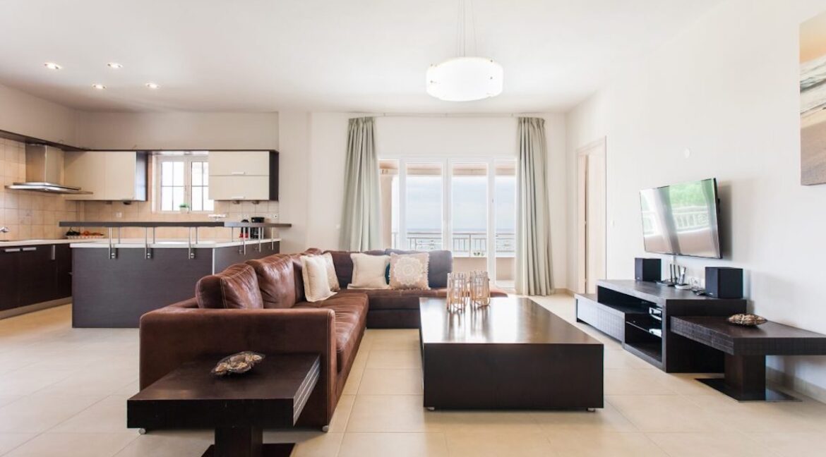 Seafront Property in Corfu, Luxury Villa near the sea 17