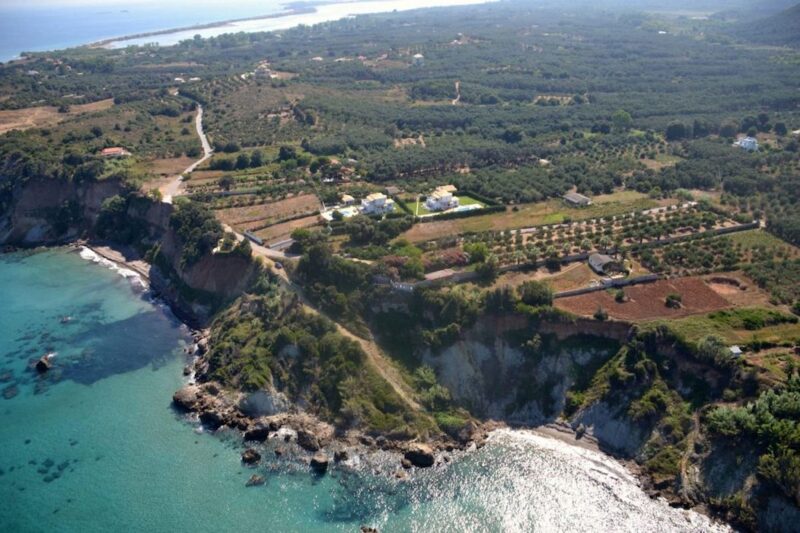 Deux villas à vendre à Corfou, en Grèce (Halikounas). in 39.787777584987,19.917402273511,14