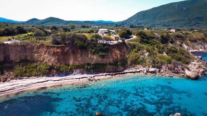 Deux villas à vendre à Corfou, en Grèce (Halikounas). in 39.787777584987,19.917402273511,14