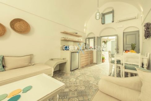 House at Santorini, Properties in Santorini 22