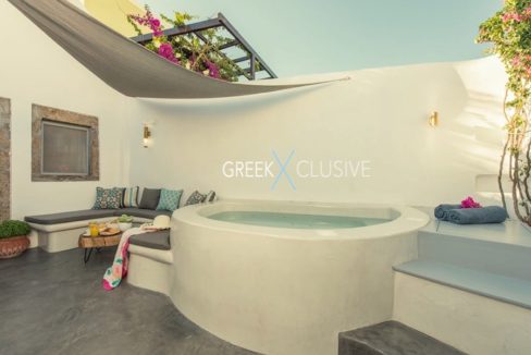 House at Santorini, Properties in Santorini 3