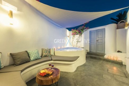 House at Santorini, Properties in Santorini 7