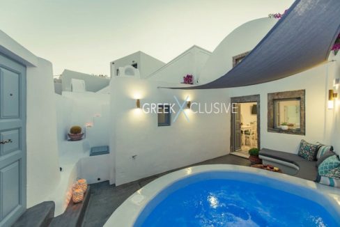 House at Santorini, Properties in Santorini 9