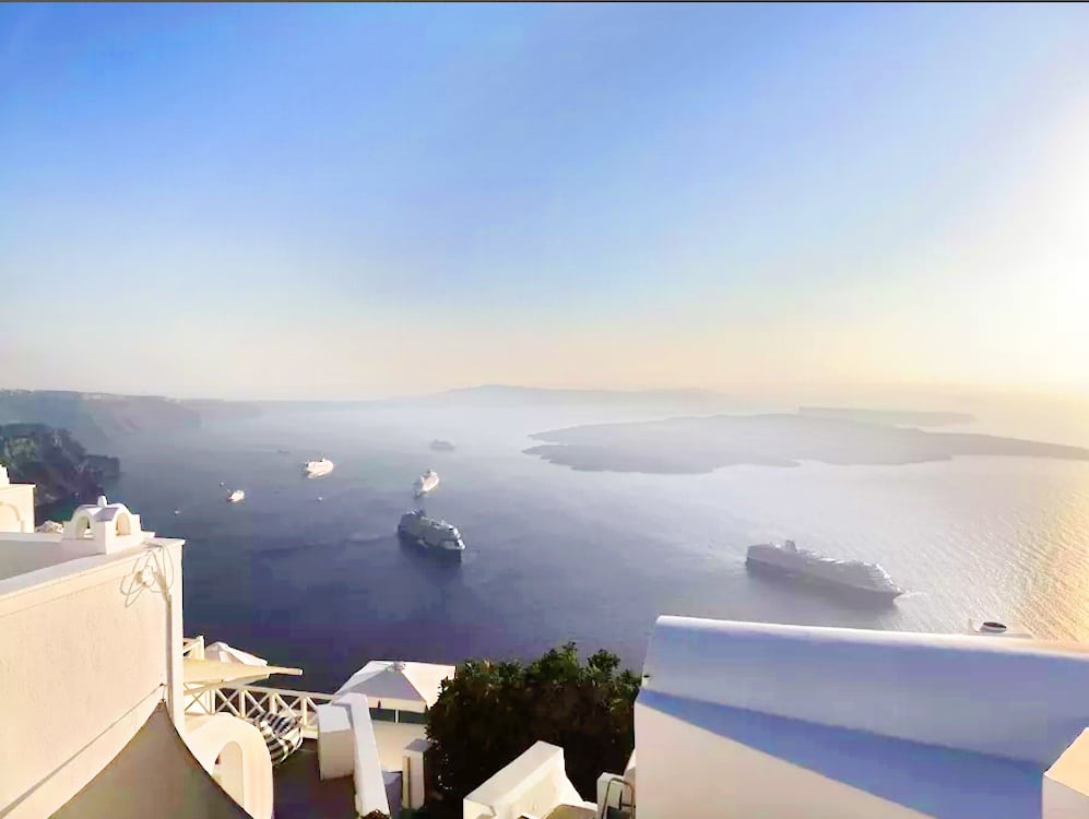 Property at Caldera in Santorini, Investment in Santorini, Building in Santorini for sale