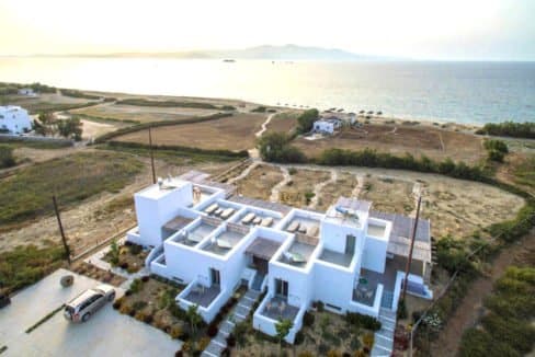 Seafront Hotel of 5 Luxury Maisonettes, Beach Bar on the sea, Naxos, Hotels for Sale in Greece