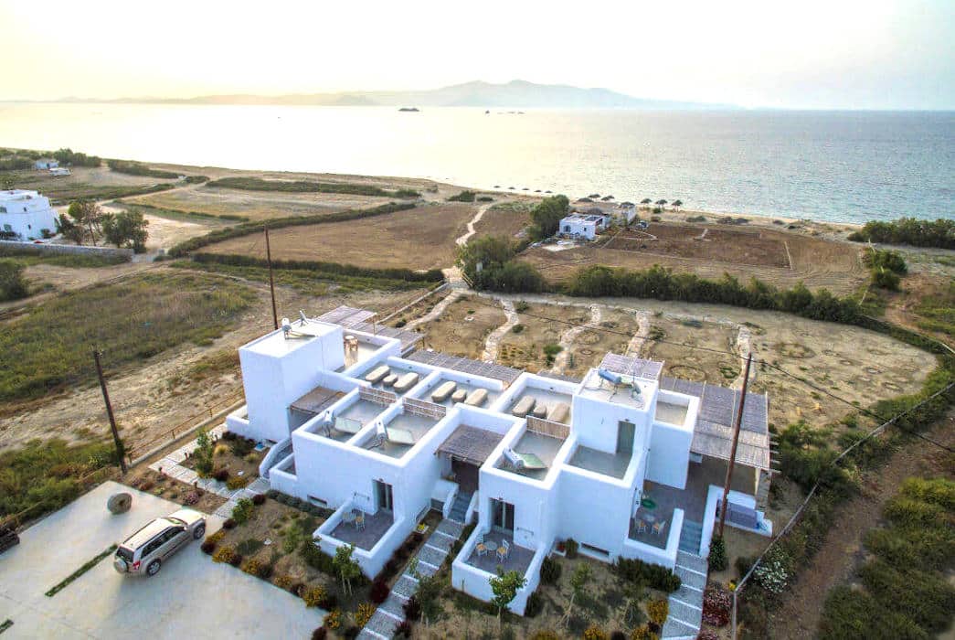 Seafront Hotel of 5 Luxury Maisonettes and a Beach Bar on the sea, Naxos