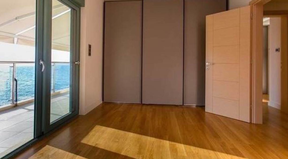 Seafront Luxury Apartment Piraeus Athens, Seafront Apartment in Athens, Real Estate Greece, Buy Apartment in South Athens 10