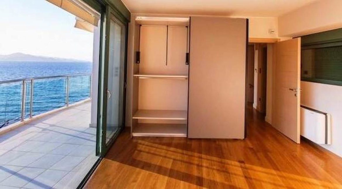 Seafront Luxury Apartment Piraeus Athens, Seafront Apartment in Athens, Real Estate Greece, Buy Apartment in South Athens 8