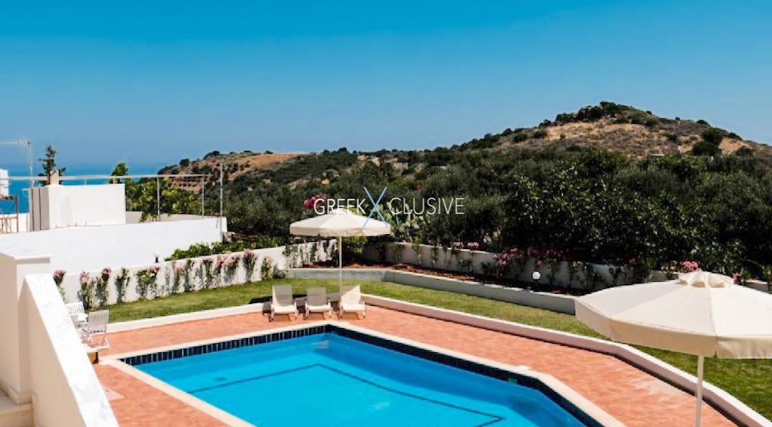 Villa with swimming pool and sea views, Property for sale in Crete 28
