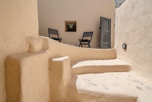 Cave House in Santorini, Cave House for Sale 1