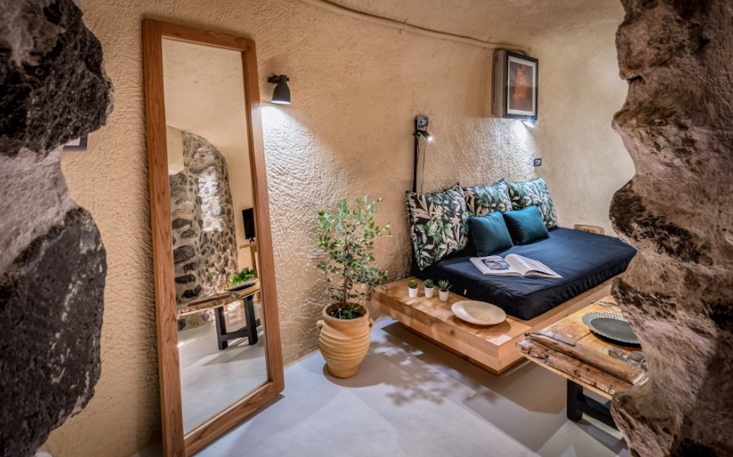 Cave House in Santorini, Cave House for Sale 27
