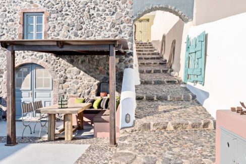 Property in Santorini, Pyrgos 12