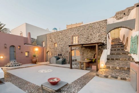 Property in Santorini, Pyrgos 14