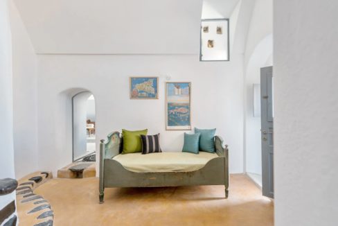 Property in Santorini, Pyrgos 2