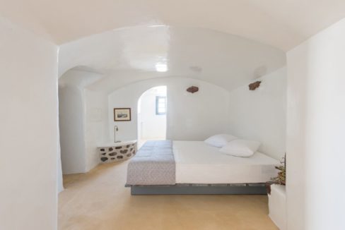 Property in Santorini, Pyrgos 4