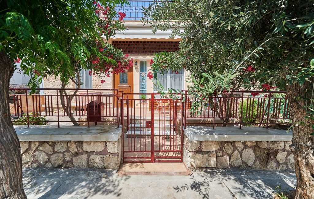 Stone Villa in Athens Riviera 22