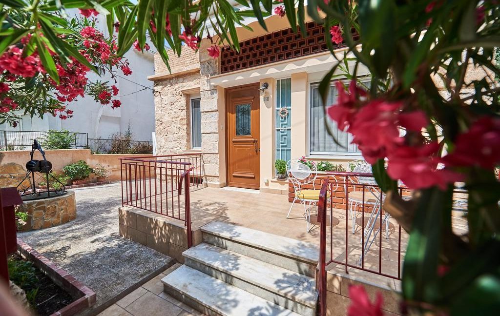 Stone Villa in Athens Riviera 29