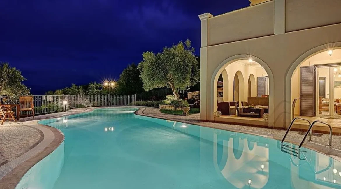 3 Seafront Villas in Corfu Kassiopi for sale 12