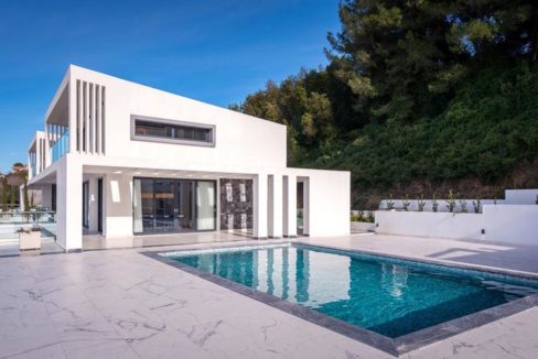 A luxurious villa by the beach, Kassandra Halkidiki 4