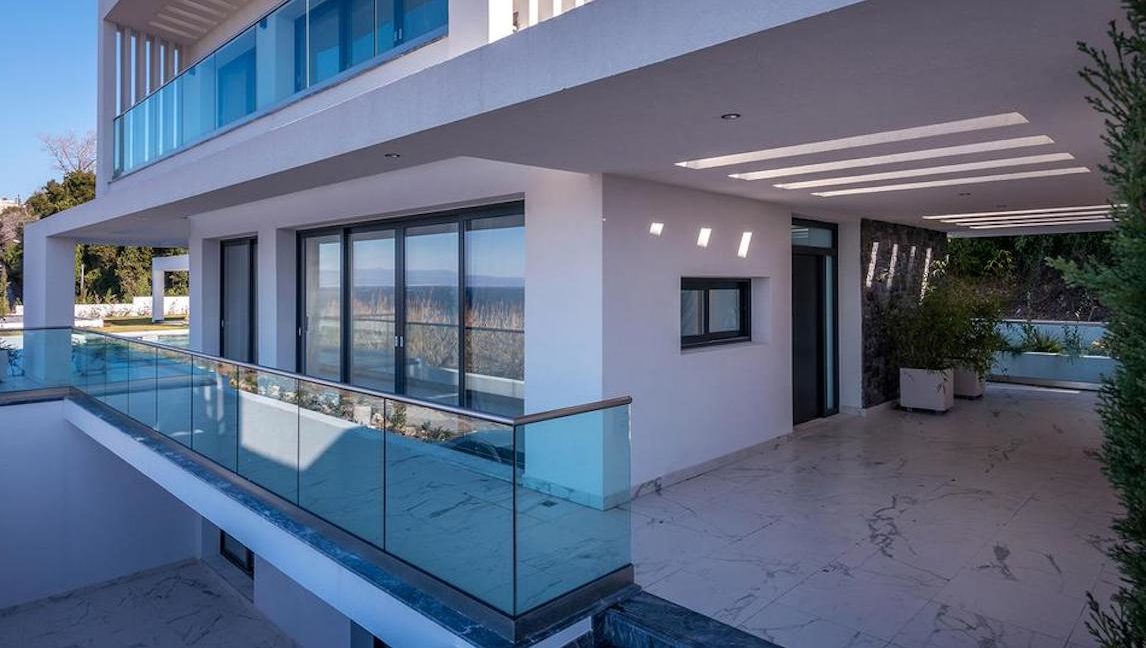 A luxurious villa by the beach, Kassandra Halkidiki 5