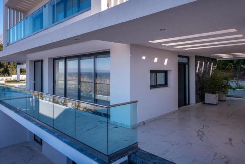 A luxurious villa by the beach, Kassandra Halkidiki 5