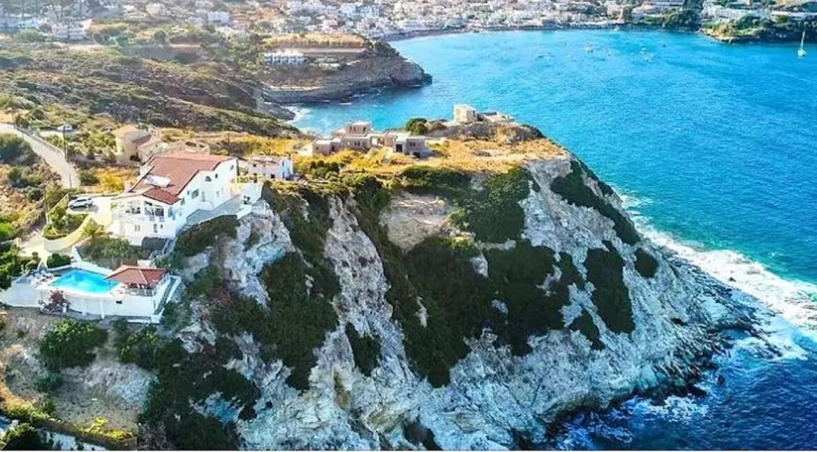 Big seafront Villa in Crete in Agia Pelagia 5