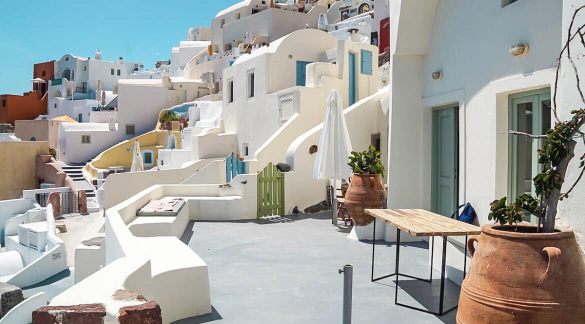 Cave House Oia Santorini Caldera. Cave House for Sale Santorini Greece 1