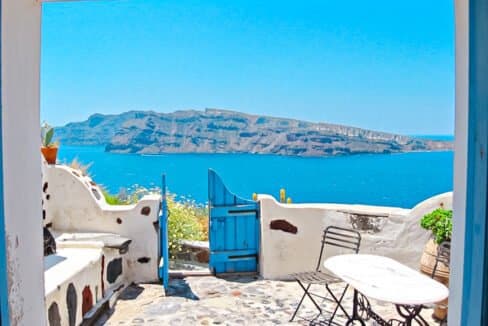 Cave House in Oia Santorini. Cave House at Caldera 11