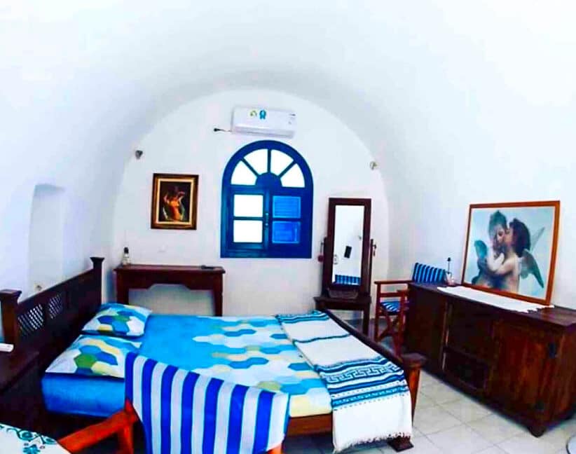 House for Sale in Oia Santorini with Good Rental Income, Real Estate Office in Santorini 11