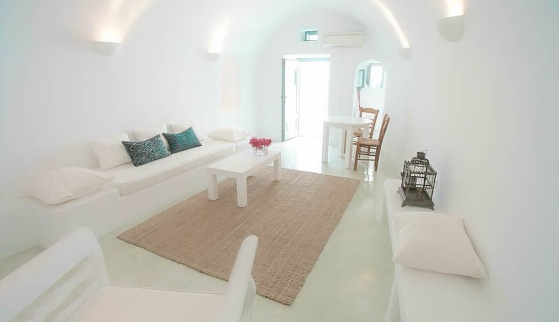 Luxury Cave Houses at Caldera Santorini, Cave in Ia Santorini, Santorini Real Estate 3