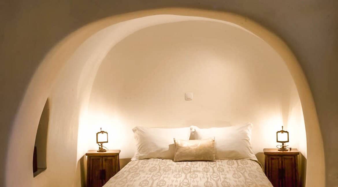 Luxury Hotel for Sale Oia, Foinikia Santorini 4