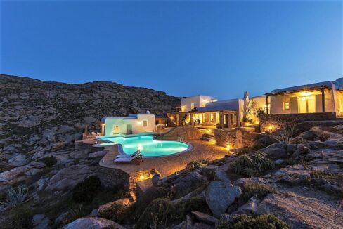 Luxury Sea View Villa , Agrari Mykonos, Mykonos Properties, Luxury Estates Mykonos Greece, Buy Property in Mykonos 4
