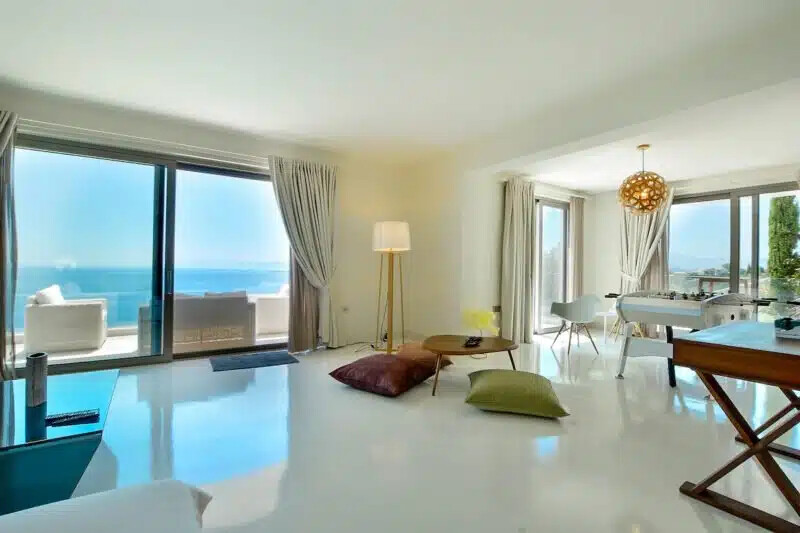Luxury Villa for Sale in Nissaki Corfu, East / North  Corfu in 39.726650828933,19.907274147955,18