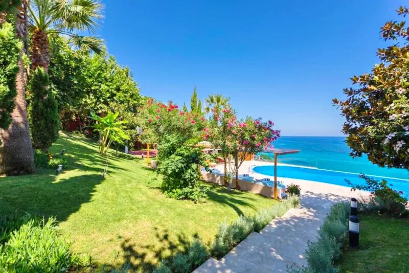 Seafront Villa in Zakynthos for sale
