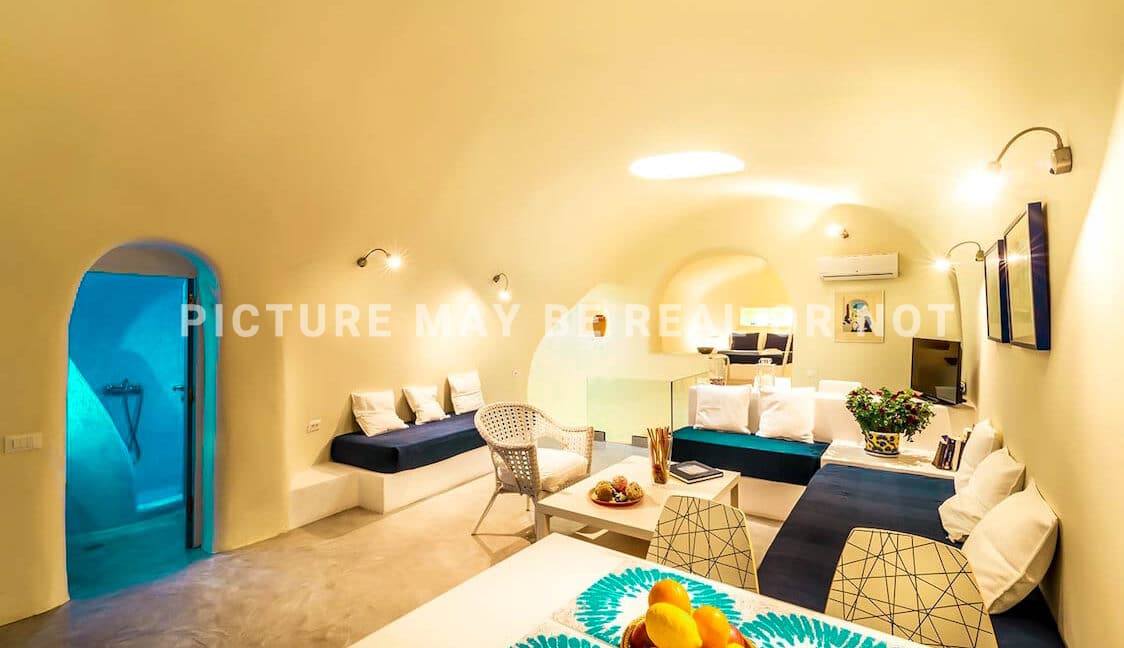 Small Hotel for Sale Finikia Oia Santorini, Hotel Sales Santorini 10