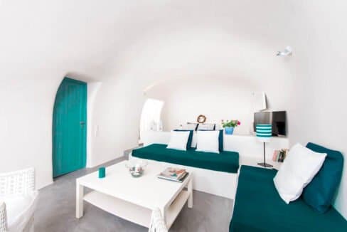 Small Hotel for Sale Finikia Oia Santorini, Hotel Sales Santorini 5