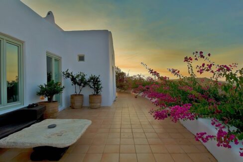 Top Hill Property in Mykonos Greece. Best Villas for Sale in Mykonos Island. Mykonos  Realty 32