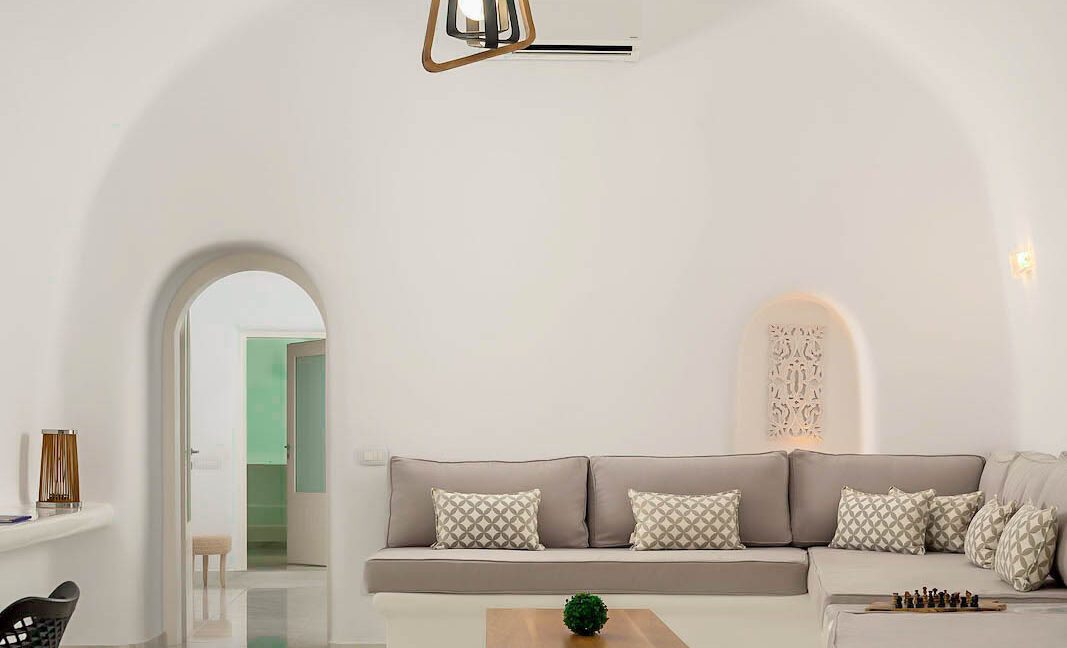 Villa For Sale in Santorini Island. Cave House Imerovigli Santorini 1