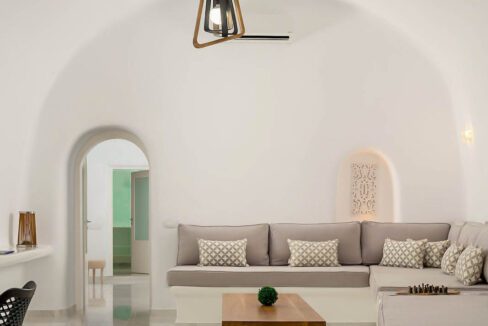 Villa For Sale in Santorini Island. Cave House Imerovigli Santorini 1