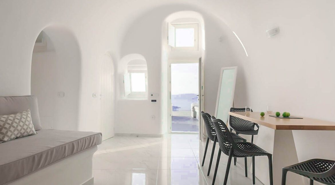 Villa For Sale in Santorini Island. Cave House Imerovigli Santorini 10