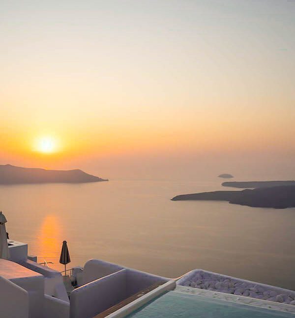 Villa For Sale in Santorini Island. Cave House Imerovigli Santorini 15