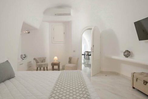 Villa For Sale in Santorini Island. Cave House Imerovigli Santorini 2