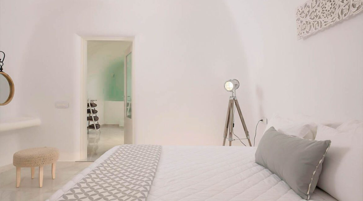Villa For Sale in Santorini Island. Cave House Imerovigli Santorini 3