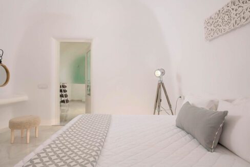 Villa For Sale in Santorini Island. Cave House Imerovigli Santorini 3
